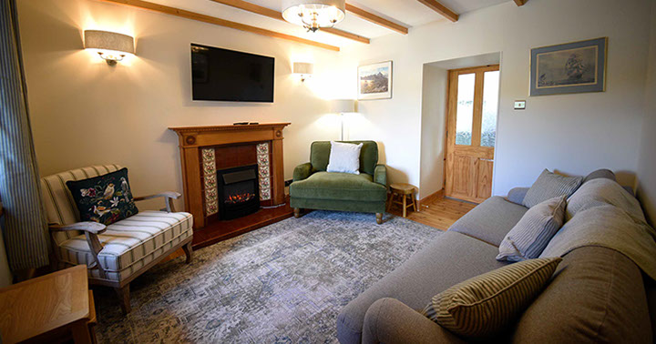 Our self catering accomodation cottage near Portree has a cosy living room with electric fire widescreen TV and WIFI internet