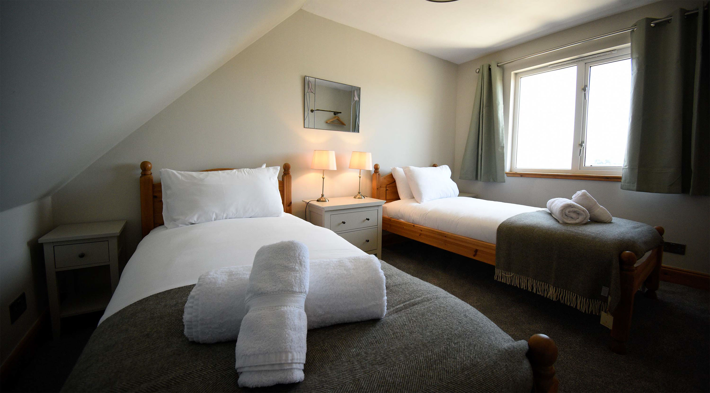 Thistle Dubh Dandy has a private dining table with crockery provided