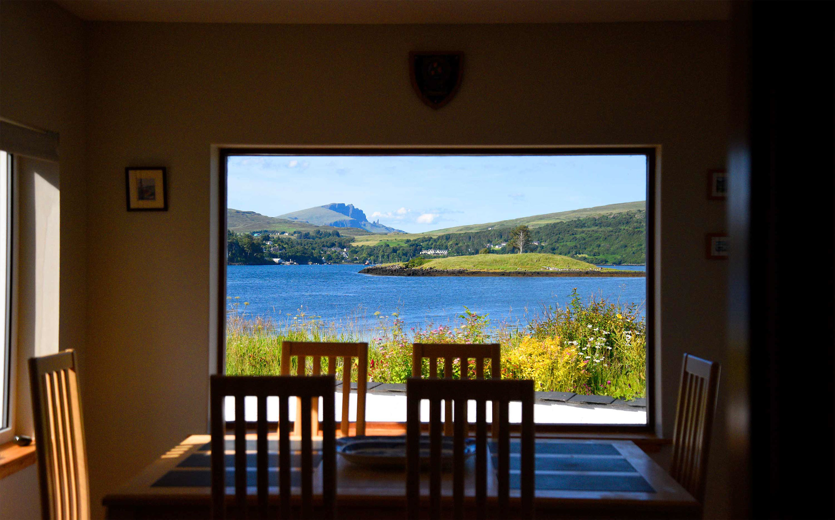 Thistle Dubh Dandy offers private secure parking to our guests in a quiet area